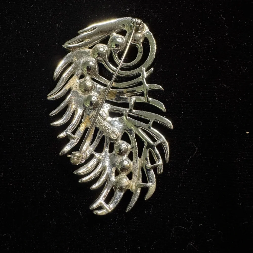 VTG Sarah Coventry Feather Brooch